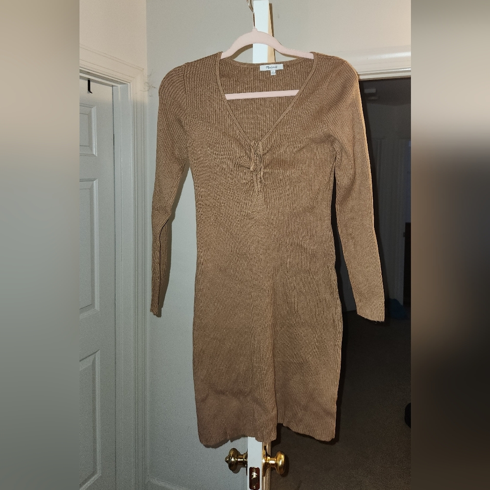 !! MADEWELL SWEATER DRESS !! - Picture 4 of 5